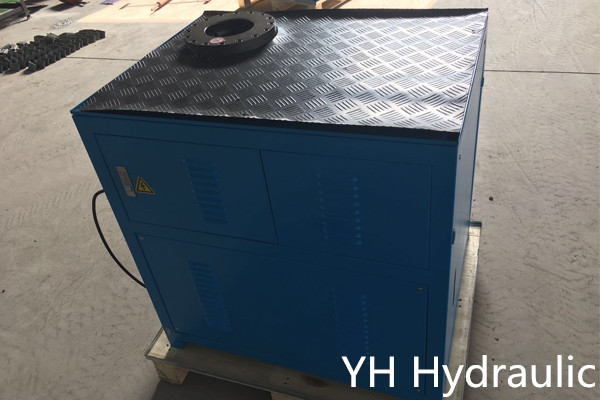 Ferrule crimping machine